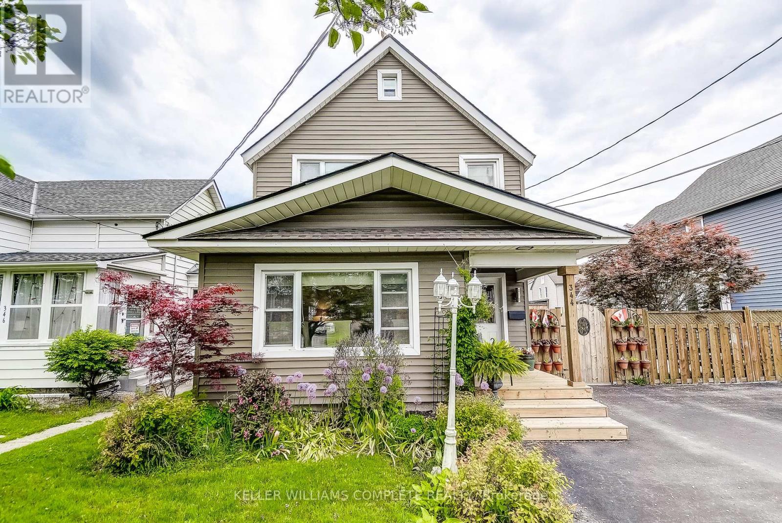 344 Phipps Street, Fort Erie, Ontario  L2A 2V8 - Photo 1 - X12378569