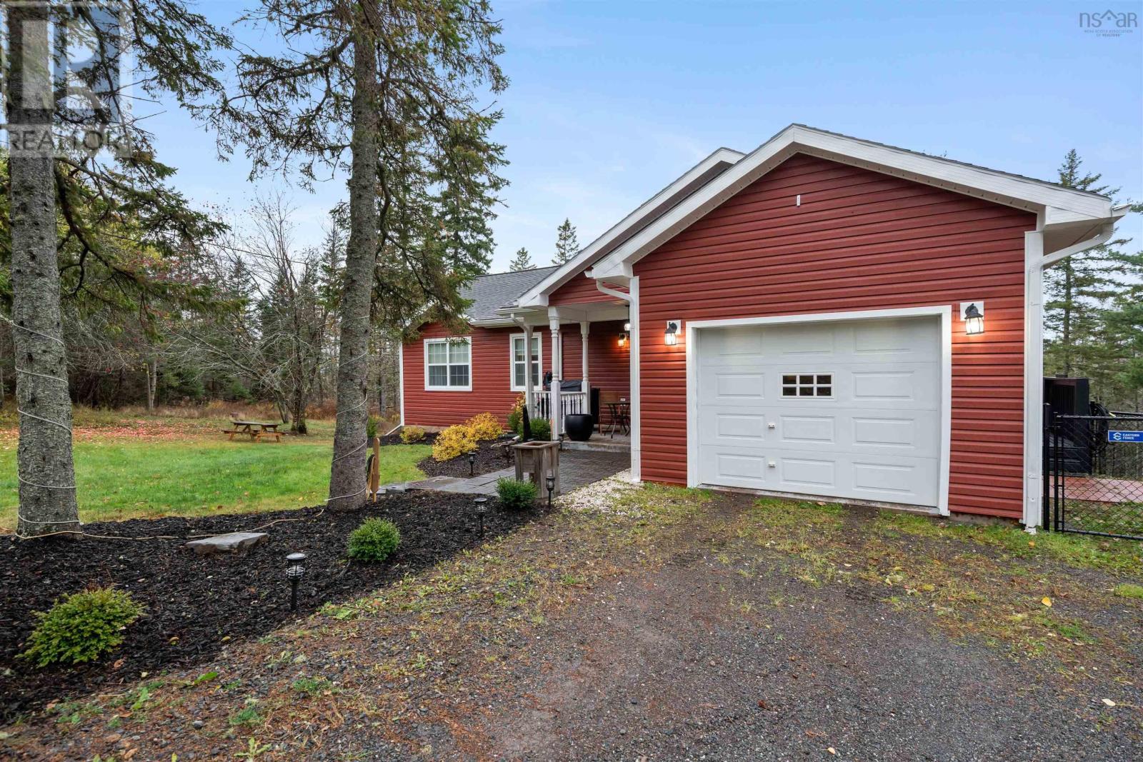 2510 Picken Street, Westville, Nova Scotia  B0K 2A0 - Photo 4 - 202527724