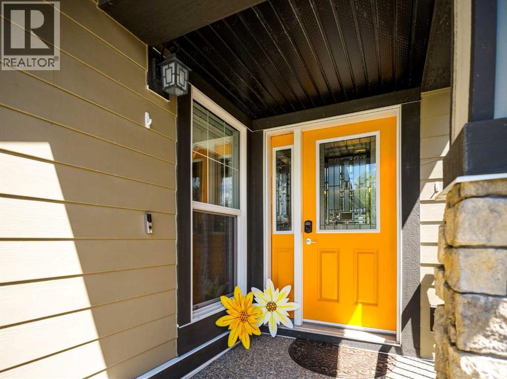 84 Sunset Manor, Cochrane, Alberta  T4C 0N3 - Photo 3 - A2247739