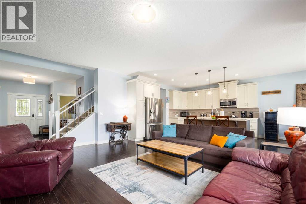 84 Sunset Manor, Cochrane, Alberta  T4C 0N3 - Photo 7 - A2247739