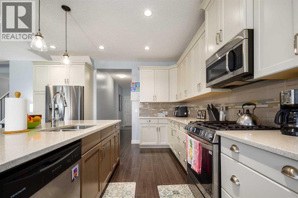 84 Sunset Manor, Cochrane, Alberta  T4C 0N3 - Photo 12 - A2247739