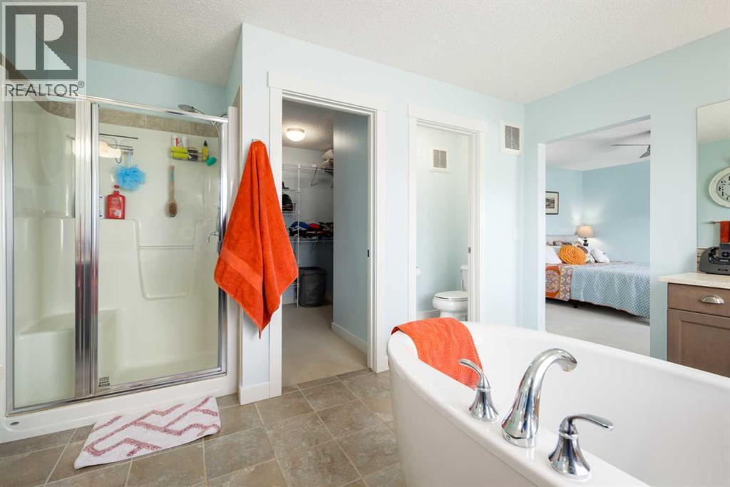 84 Sunset Manor, Cochrane, Alberta  T4C 0N3 - Photo 30 - A2247739