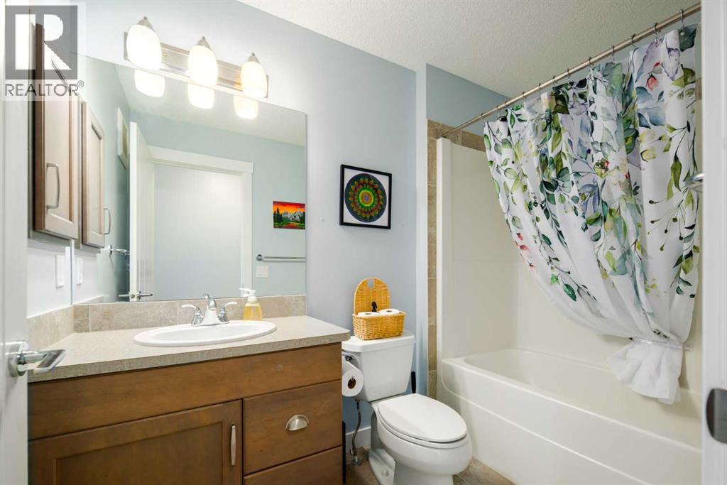 84 Sunset Manor, Cochrane, Alberta  T4C 0N3 - Photo 35 - A2247739