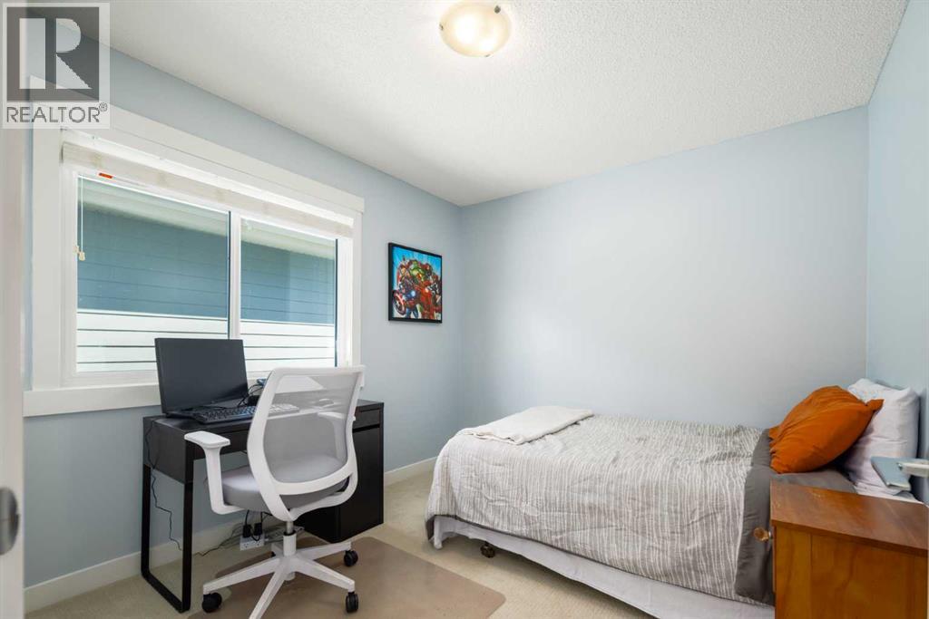 84 Sunset Manor, Cochrane, Alberta  T4C 0N3 - Photo 32 - A2247739