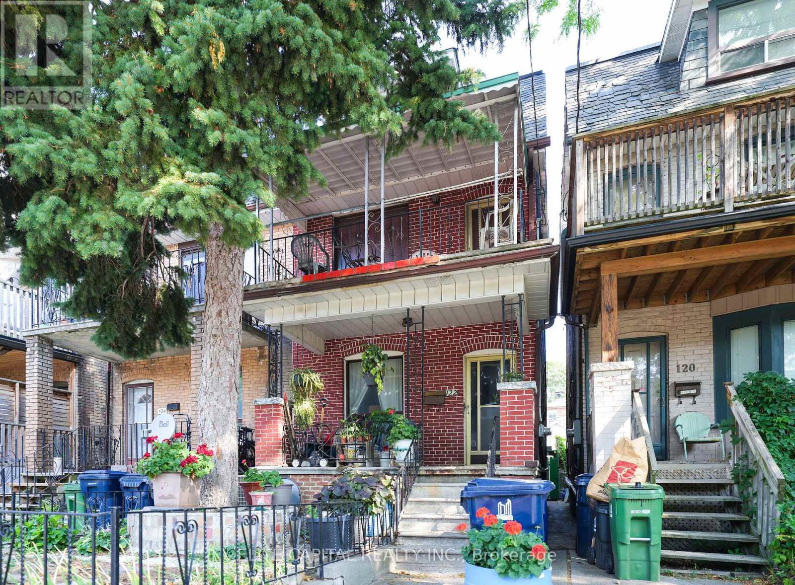 122 MARCHMOUNT ROAD, Toronto, Ontario