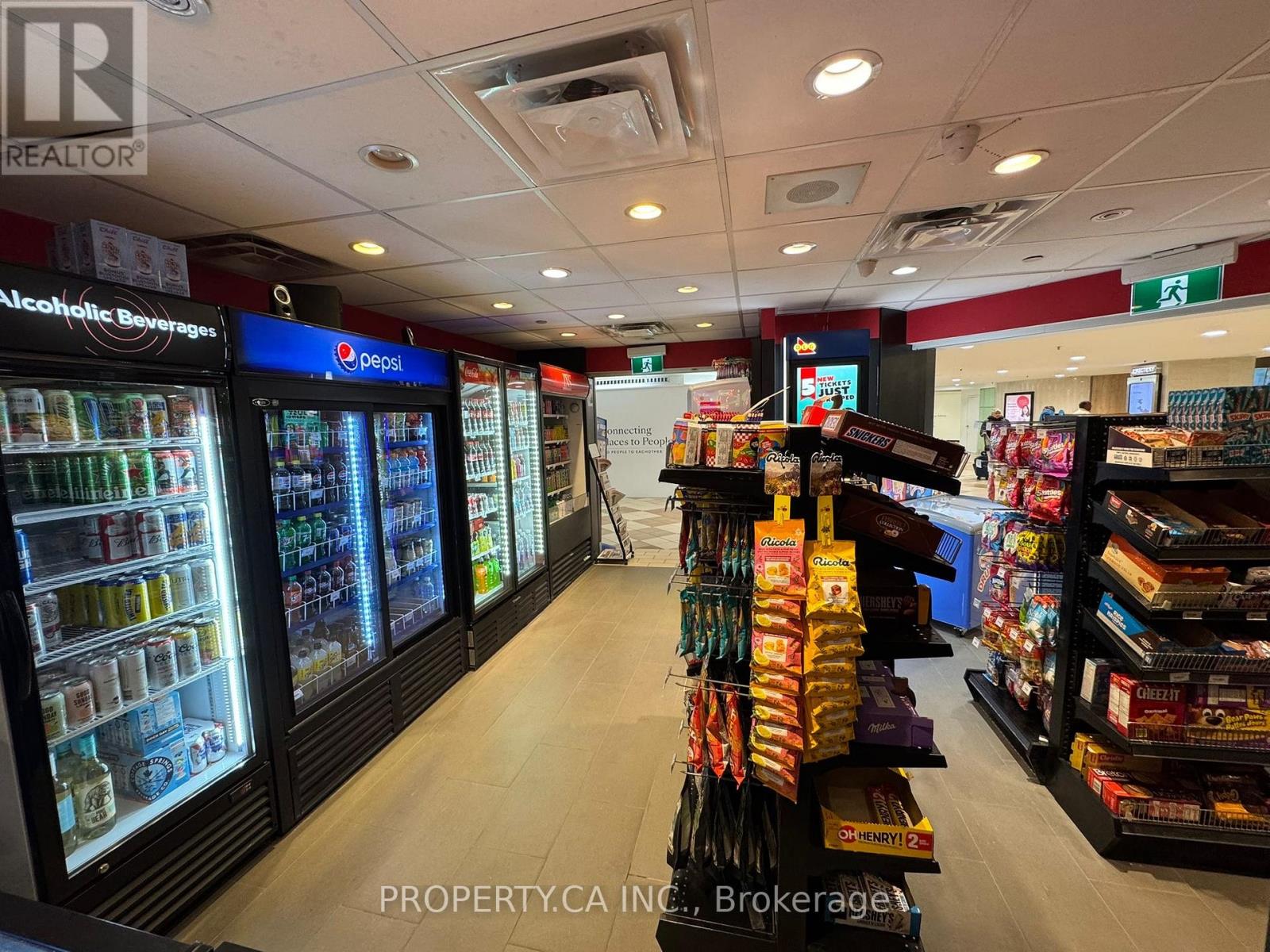 R9 - 2 Bloor Street E, Toronto, Ontario  M4W 3E2 - Photo 3 - C12539248