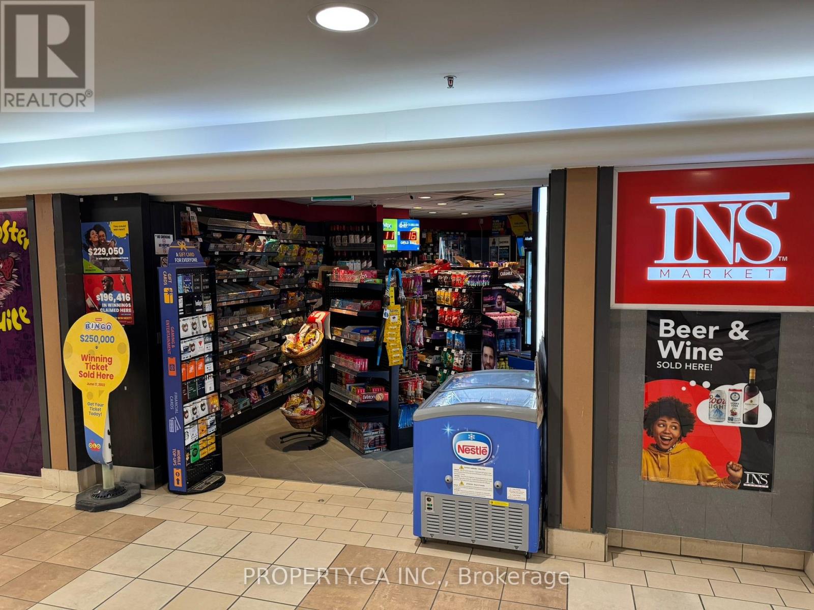 R9 - 2 Bloor Street E, Toronto, Ontario  M4W 3E2 - Photo 6 - C12539248