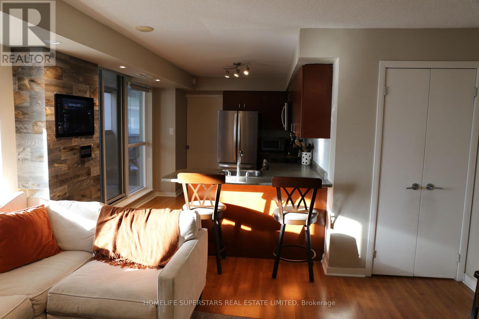 609 - 76 Shuter Street, Toronto, Ontario  M5B 1B4 - Photo 9 - C12539262