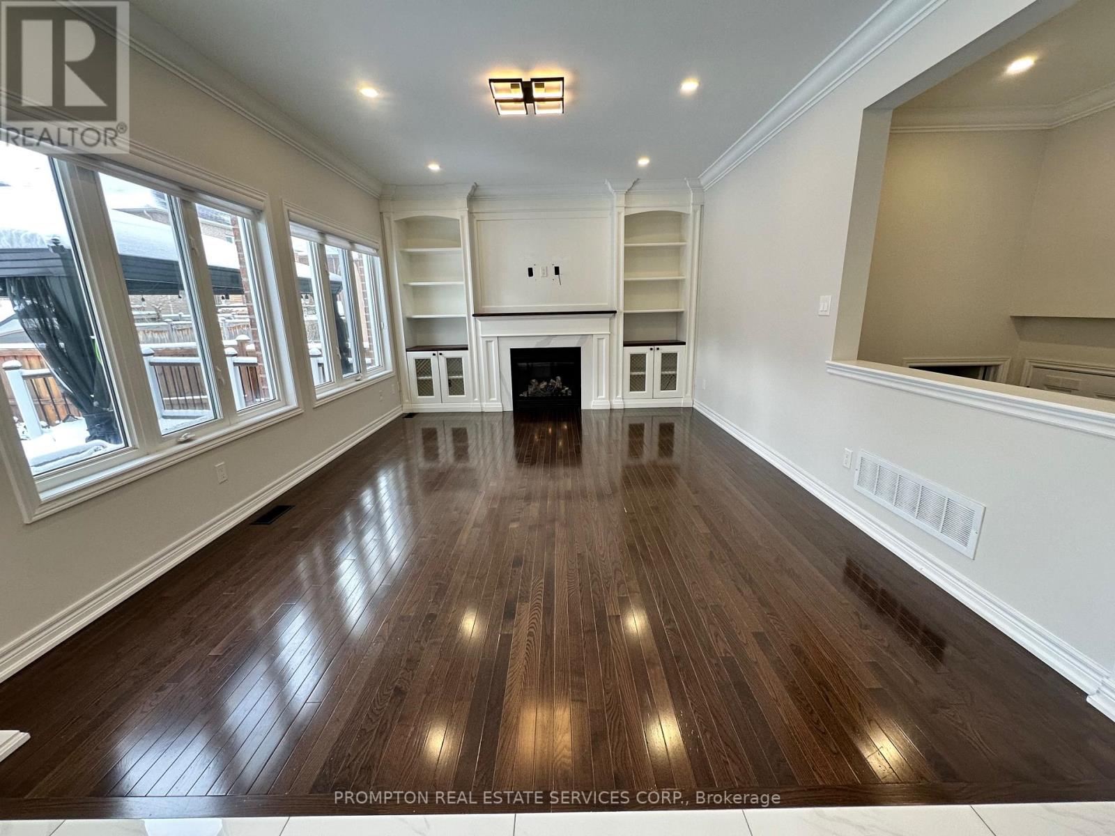 58 Bigelow Road, Whitchurch-Stouffville, Ontario  L4A 0W4 - Photo 2 - N12538876