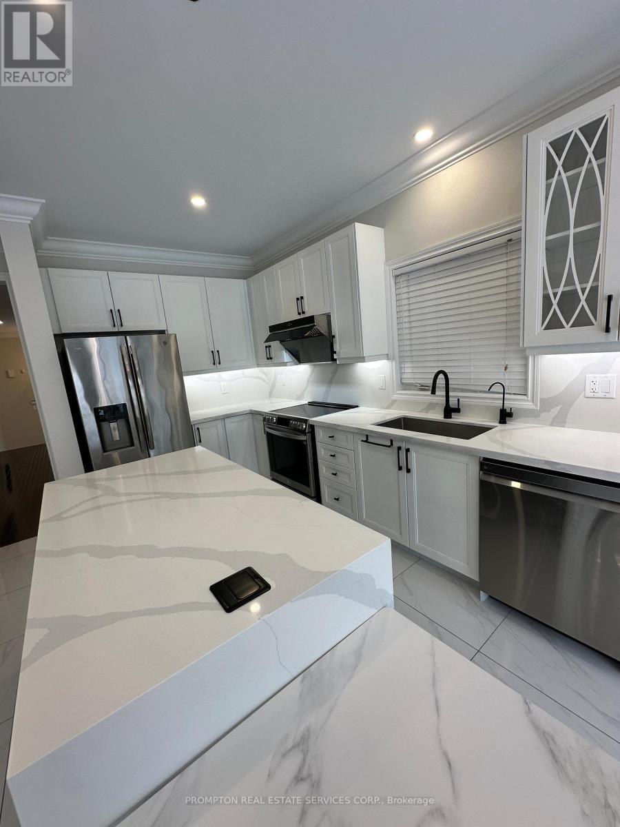 58 Bigelow Road, Whitchurch-Stouffville, Ontario  L4A 0W4 - Photo 8 - N12538876