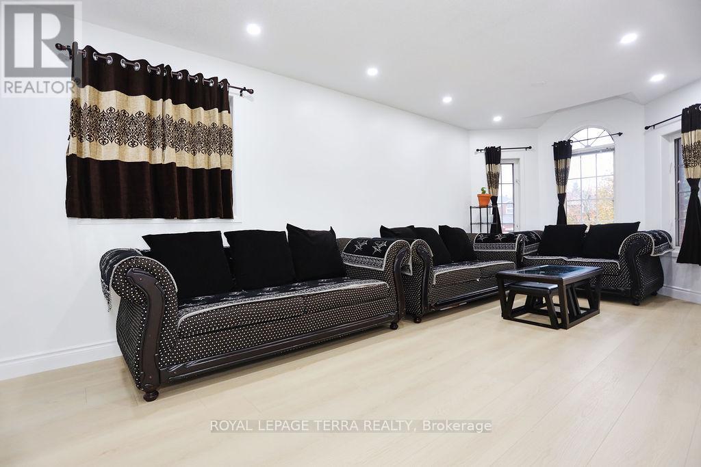 45 Peregrine Road, Barrie, Ontario  L4M 6R1 - Photo 6 - S12539084