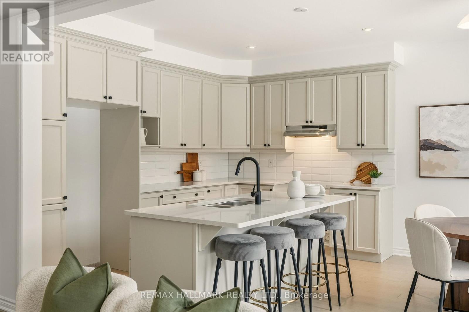 618 Newlove Street, Innisfil, Ontario  L9S 0S2 - Photo 18 - N12539224