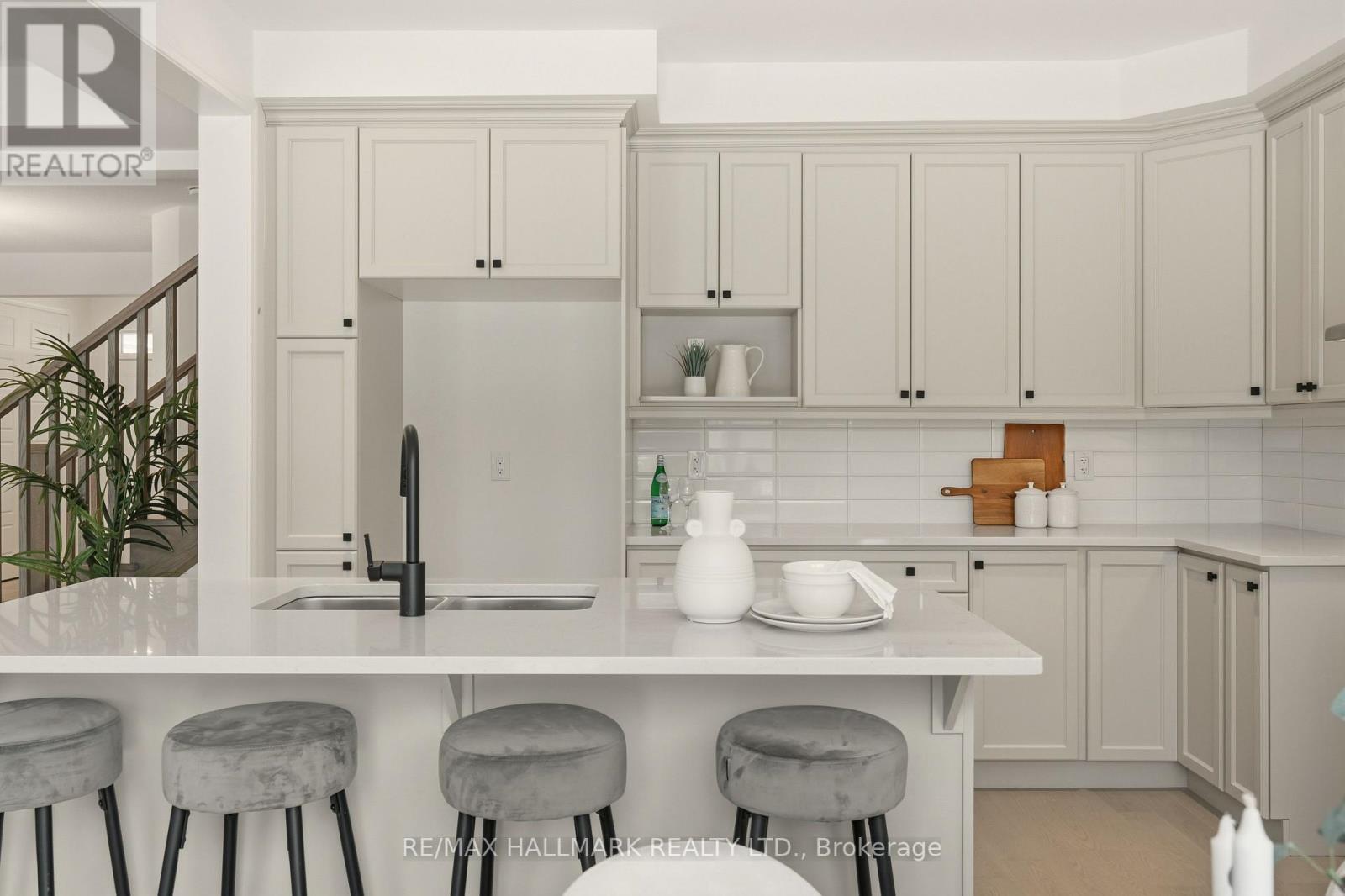 618 Newlove Street, Innisfil, Ontario  L9S 0S2 - Photo 21 - N12539224