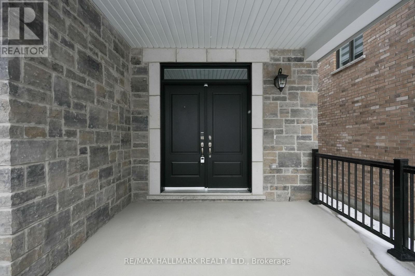 618 Newlove Street, Innisfil, Ontario  L9S 0S2 - Photo 7 - N12539224