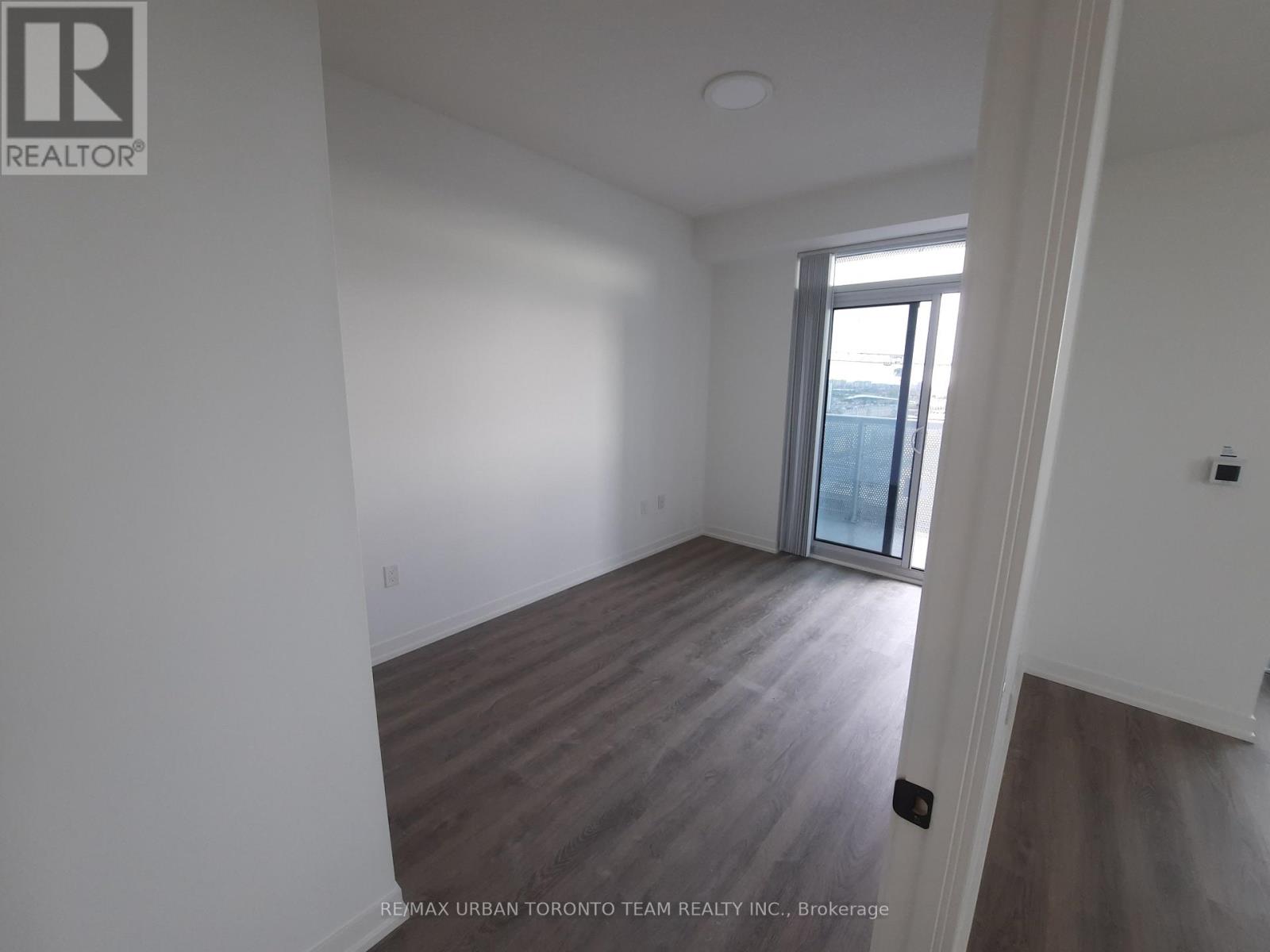 1212 - 8 Interchange Way, Vaughan, Ontario  L4K 5Z7 - Photo 12 - N12539244