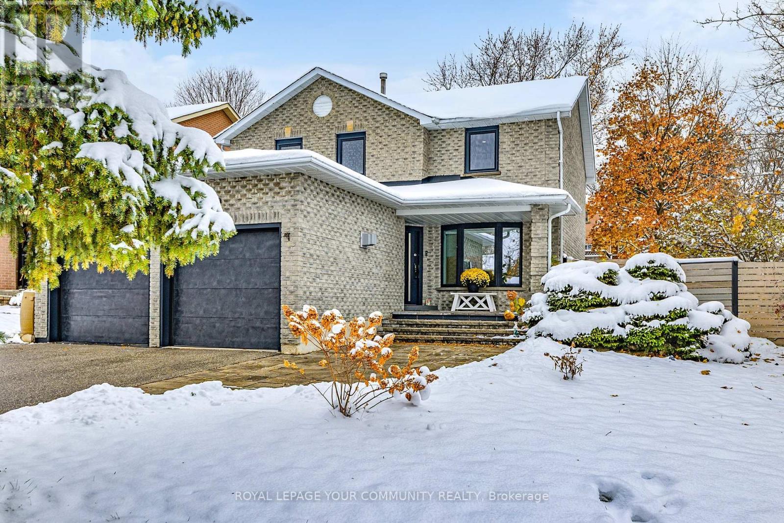 1 MENDYS FOREST, Aurora, Ontario