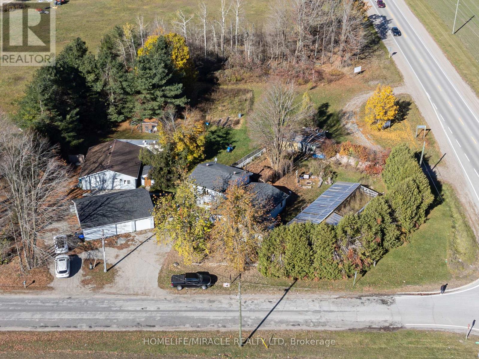 1008 Rainbow Valley Road, Springwater, Ontario  L0L 2K0 - Photo 12 - S12539236