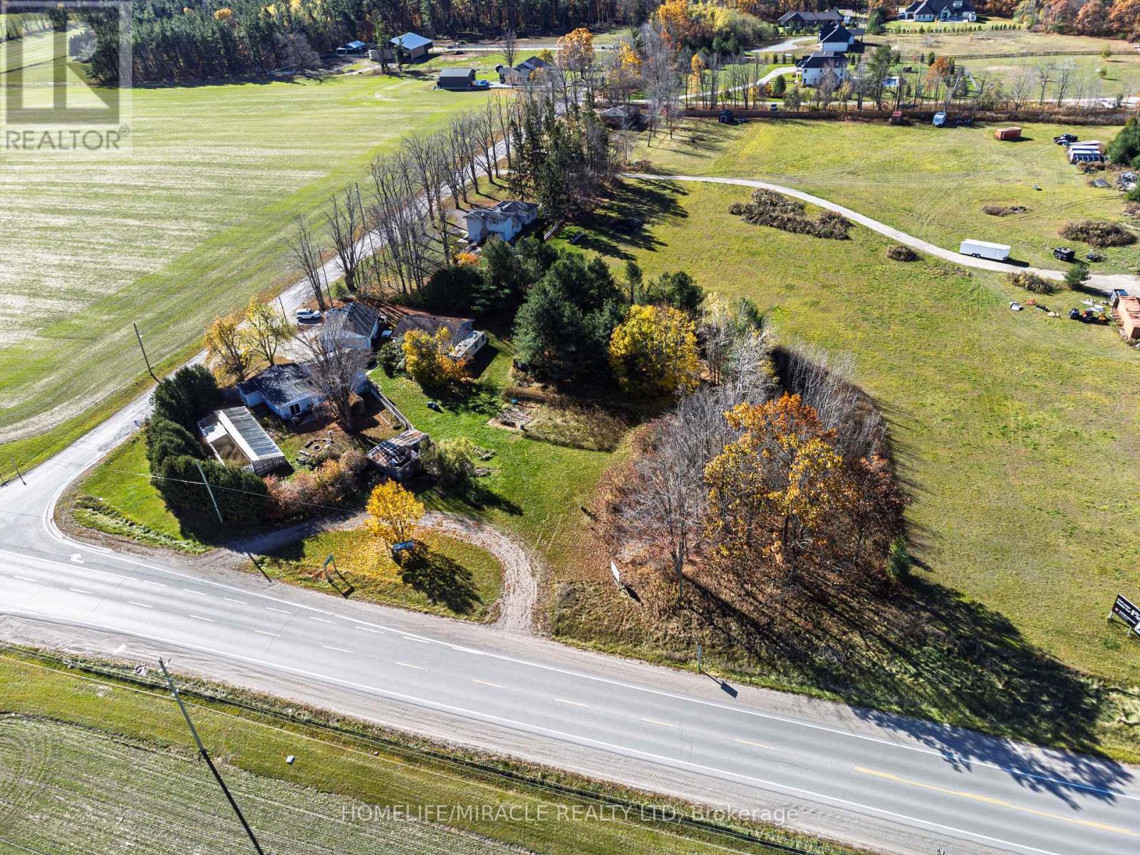 1008 Rainbow Valley Road, Springwater, Ontario  L0L 2K0 - Photo 17 - S12539236