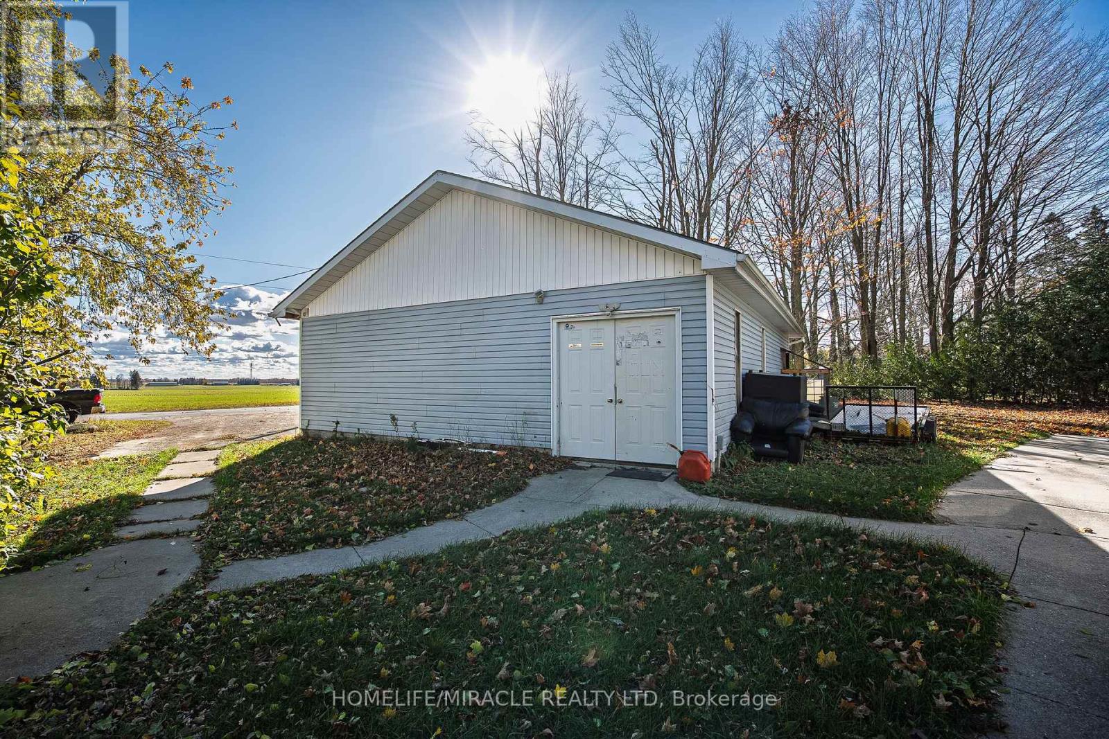 1008 Rainbow Valley Road, Springwater, Ontario  L0L 2K0 - Photo 9 - S12539236