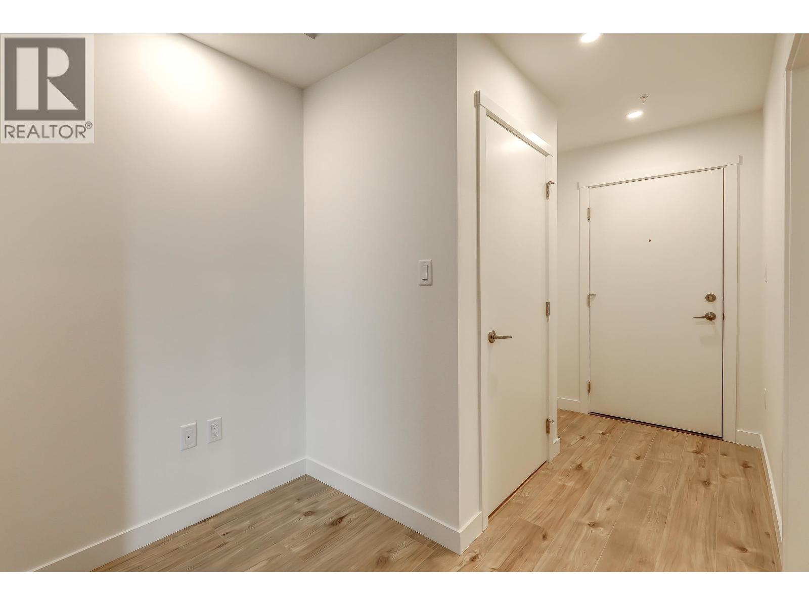 517 3594 Malsum Drive, North Vancouver, British Columbia V7G 0B5 - Photo 15 - R3038035