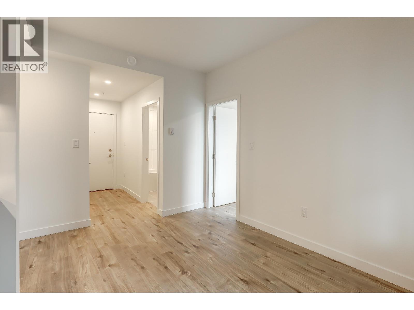 517 3594 Malsum Drive, North Vancouver, British Columbia V7G 0B5 - Photo 13 - R3038035