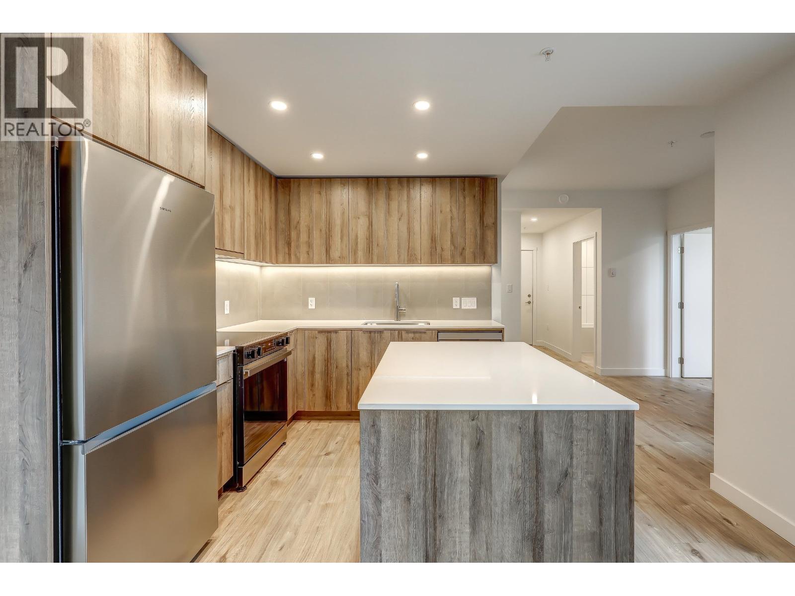 517 3594 Malsum Drive, North Vancouver, British Columbia V7G 0B5 - Photo 9 - R3038035