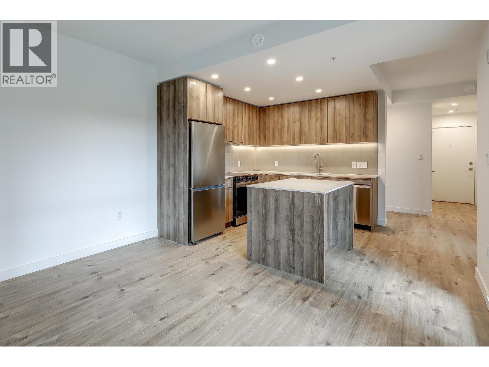 517 3594 Malsum Drive, North Vancouver, British Columbia V7G 0B5 - Photo 11 - R3038035