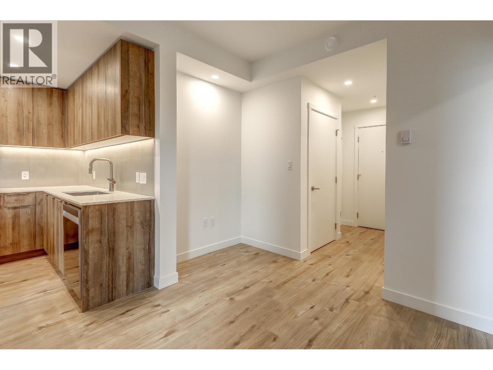 517 3594 Malsum Drive, North Vancouver, British Columbia V7G 0B5 - Photo 14 - R3038035