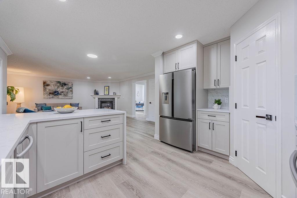 10 Oriole Co, St. Albert, Alberta  T8N 6L7 - Photo 5 - E4465517