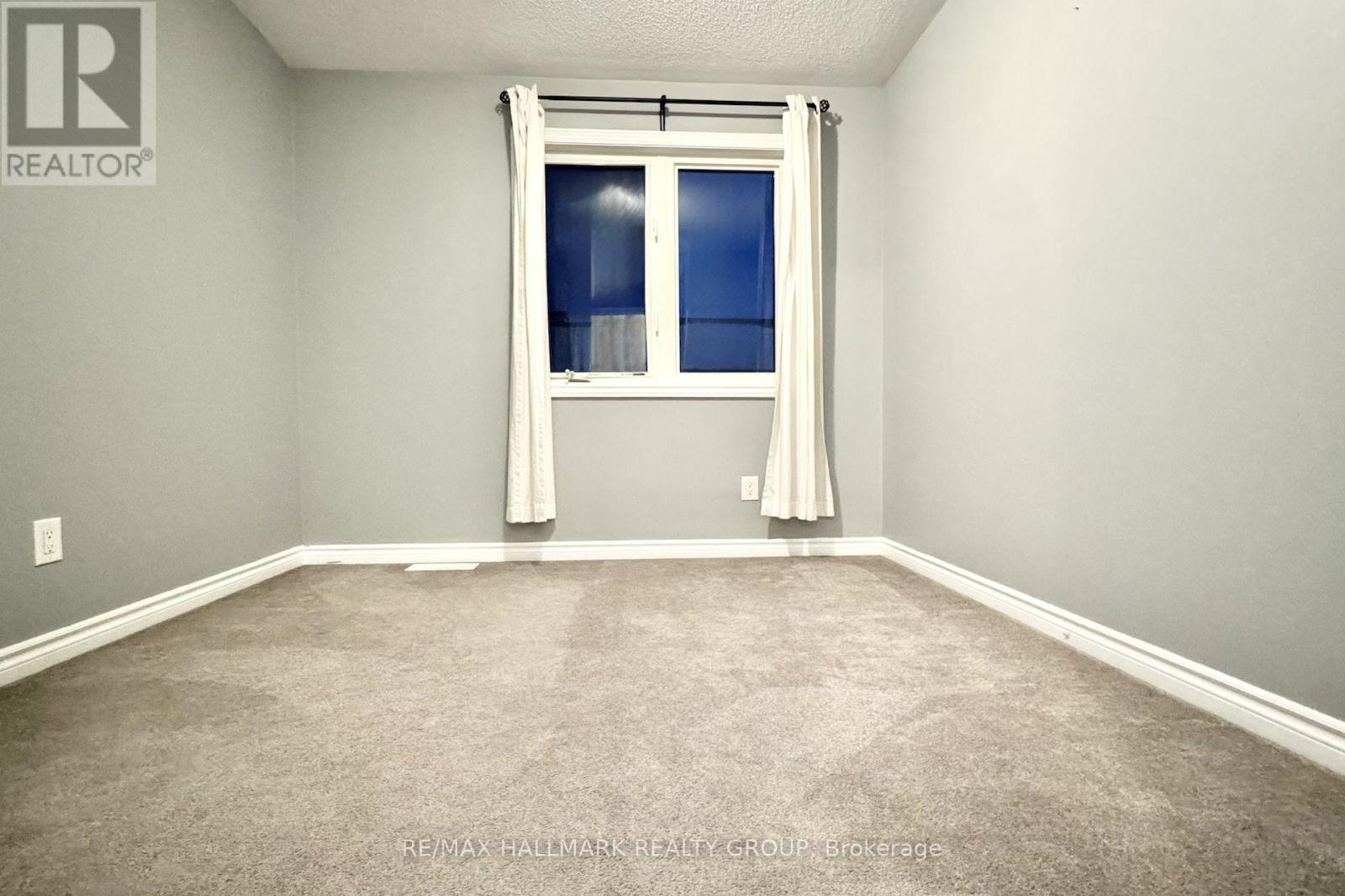 422 Coldwater Crescent, Ottawa, Ontario  K2M 0J2 - Photo 16 - X12539314