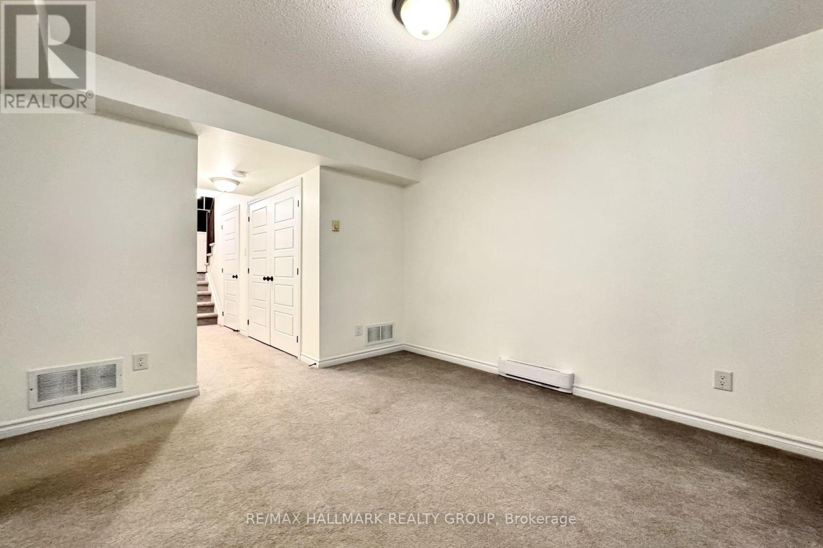 422 Coldwater Crescent, Ottawa, Ontario  K2M 0J2 - Photo 21 - X12539314