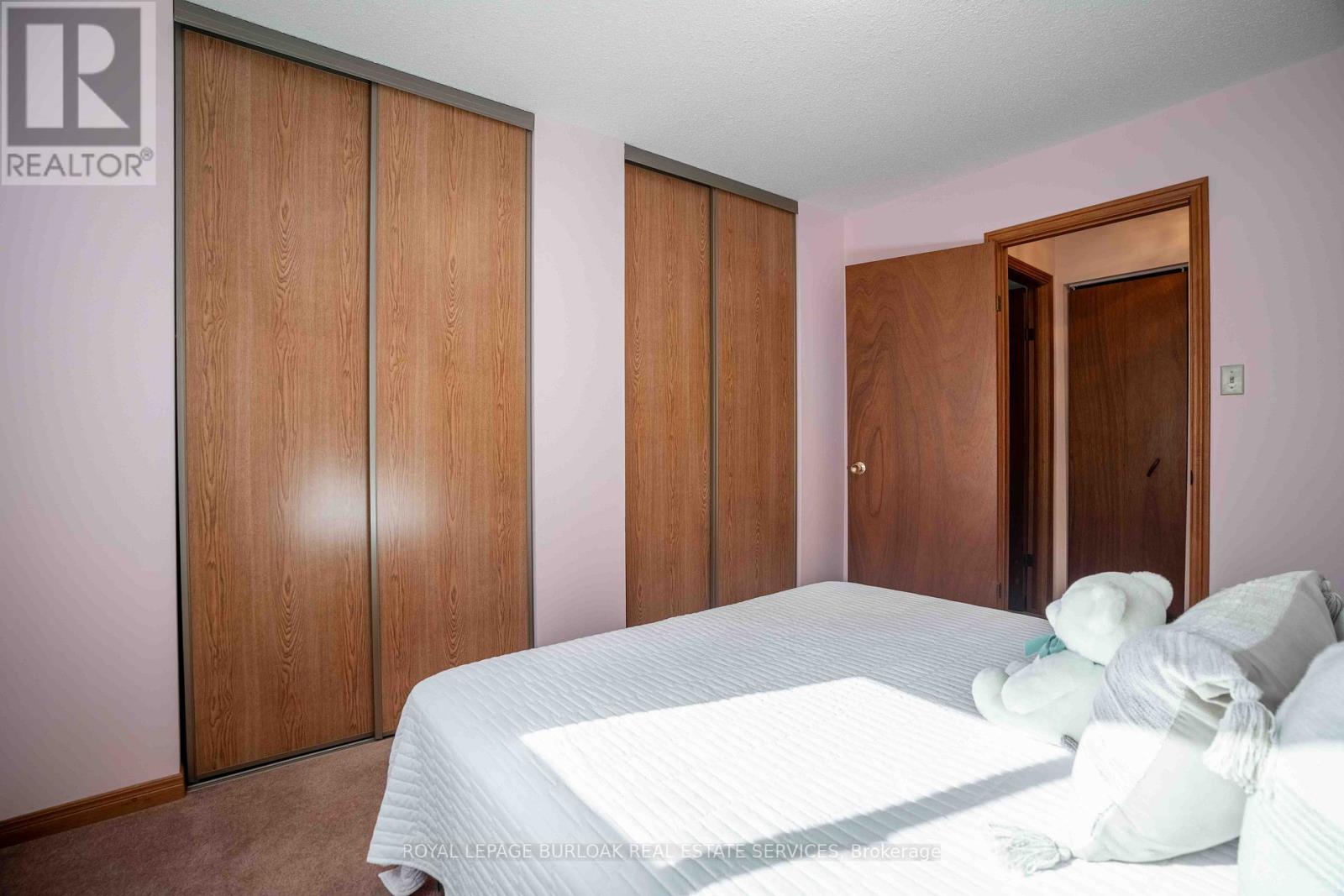 1447 Reynolds Avenue, Burlington, Ontario  L7M 3B6 - Photo 15 - W12539196