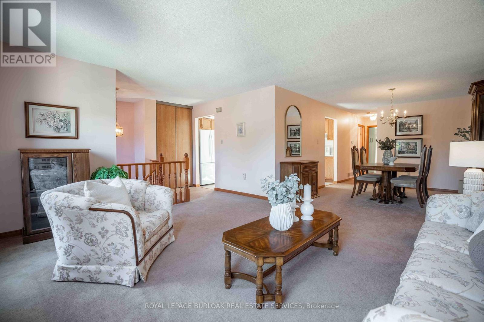 1447 Reynolds Avenue, Burlington, Ontario  L7M 3B6 - Photo 7 - W12539196