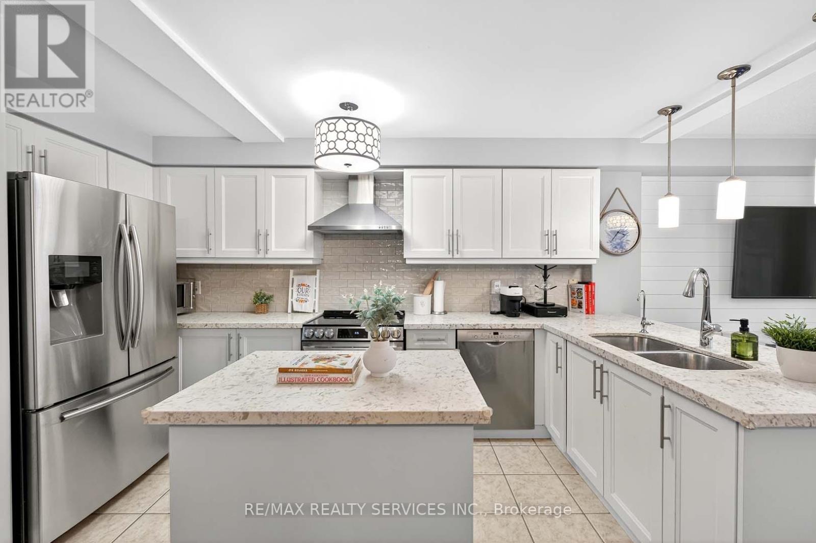 142 Marycroft Court, Brampton, Ontario  L7A 2G3 - Photo 16 - W12539212