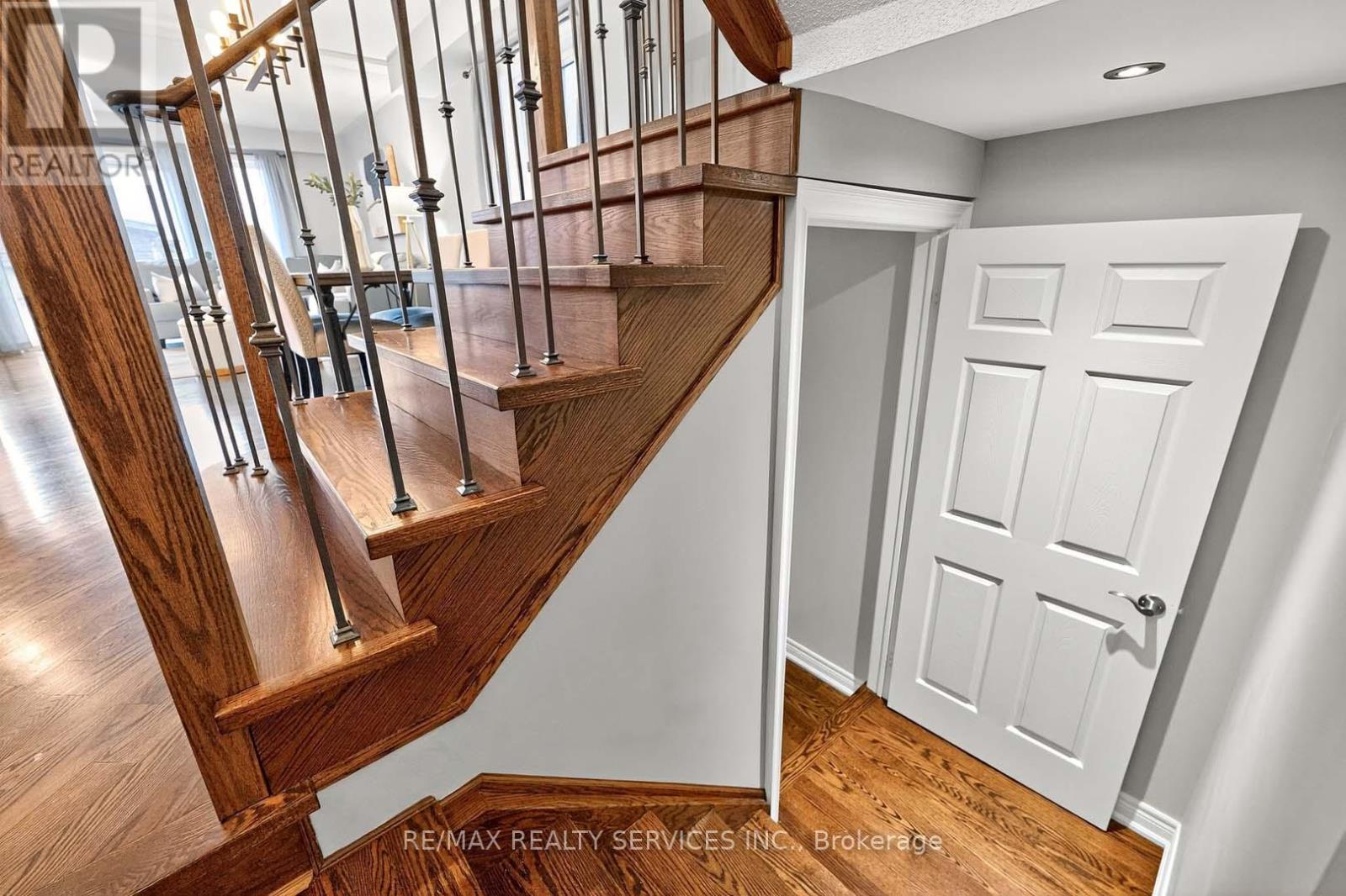 142 Marycroft Court, Brampton, Ontario  L7A 2G3 - Photo 28 - W12539212