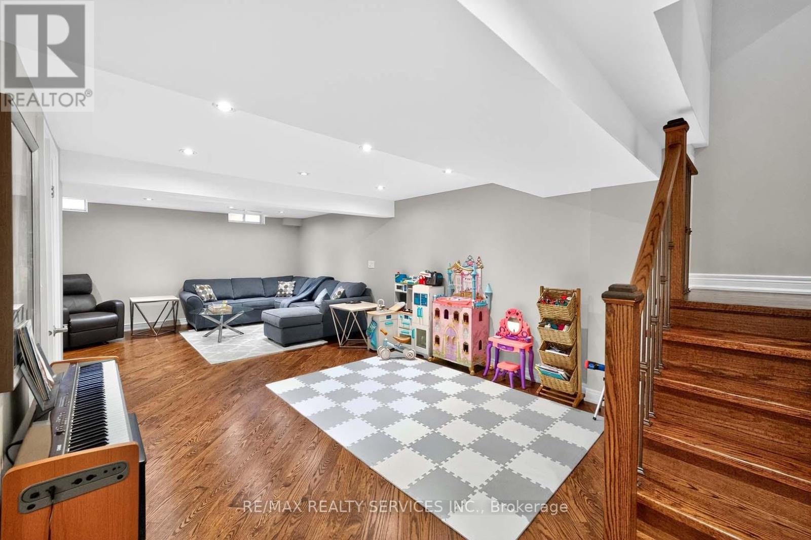 142 Marycroft Court, Brampton, Ontario  L7A 2G3 - Photo 29 - W12539212