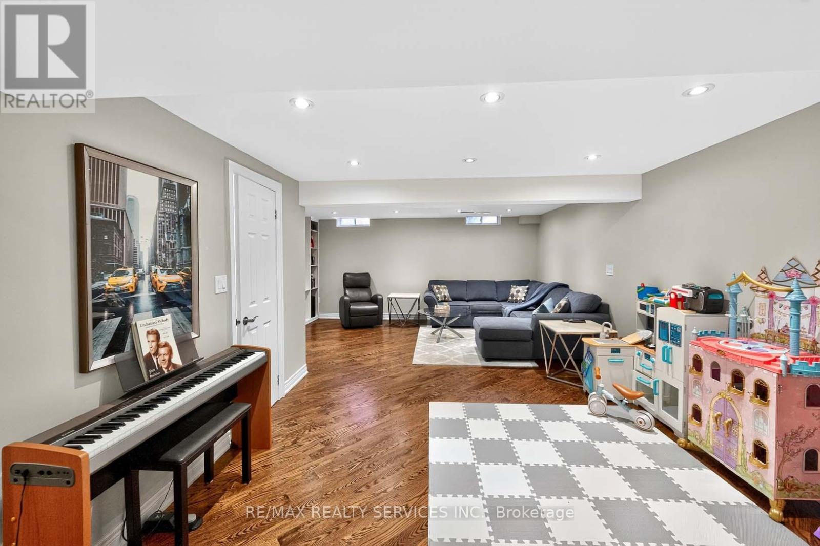 142 Marycroft Court, Brampton, Ontario  L7A 2G3 - Photo 30 - W12539212