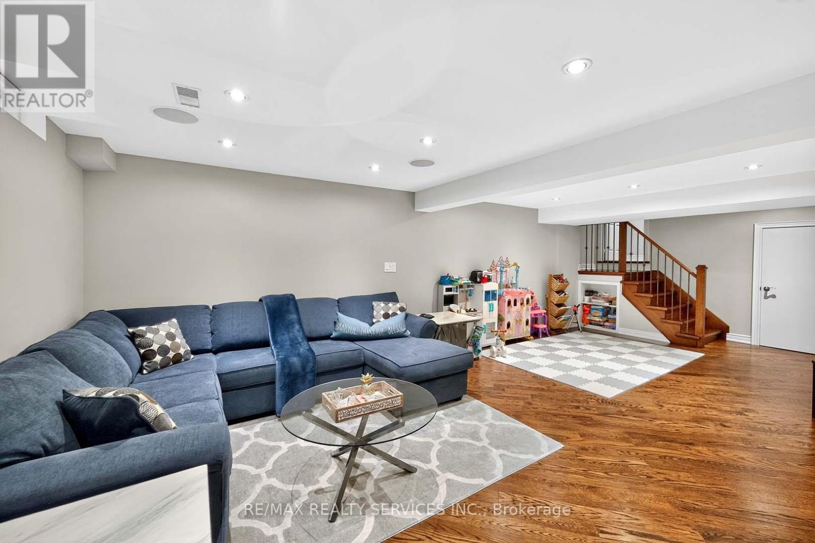 142 Marycroft Court, Brampton, Ontario  L7A 2G3 - Photo 33 - W12539212