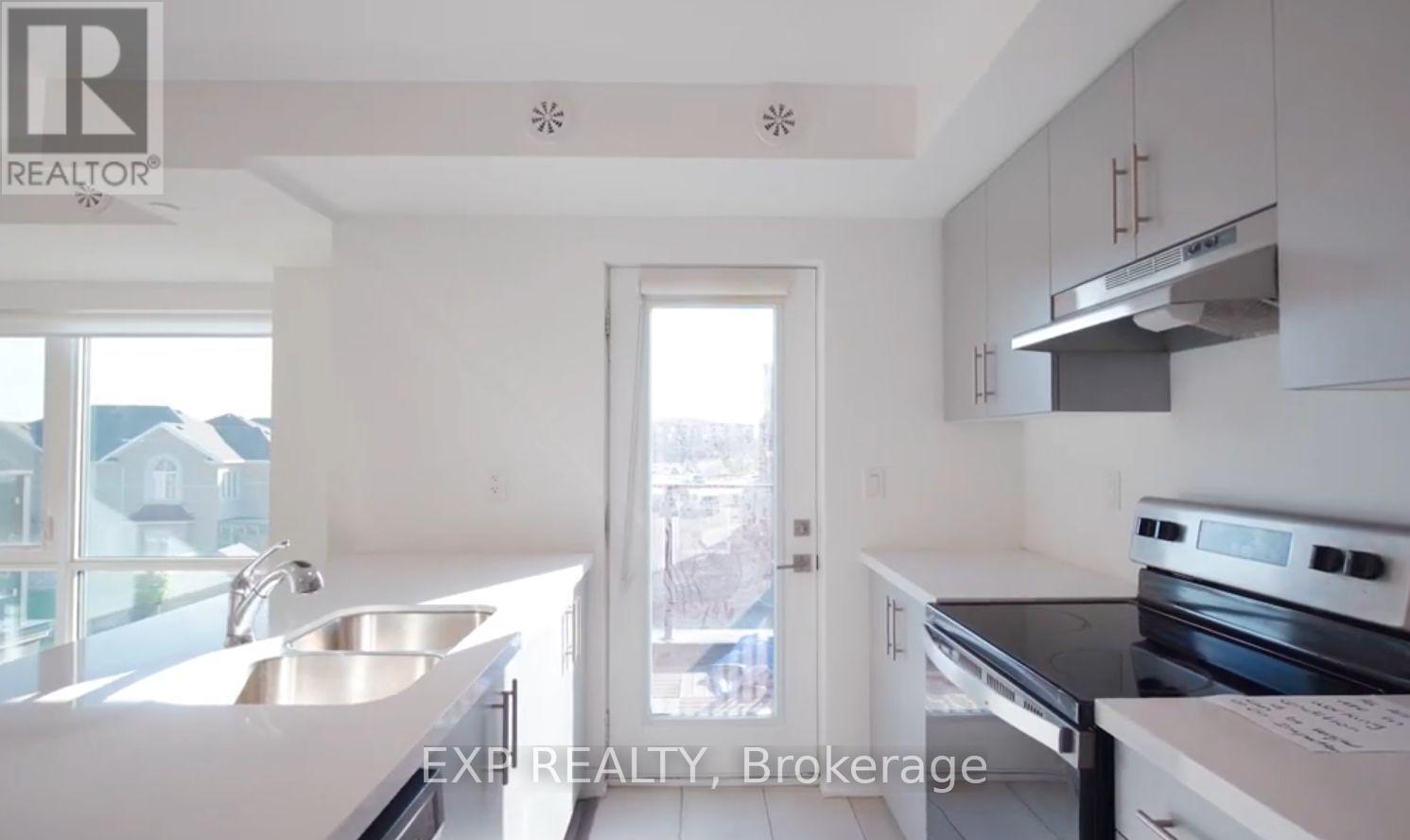 24 - 165 Veterans Drive, Brampton, Ontario L7A 5L2 - Photo 5 - W12539258