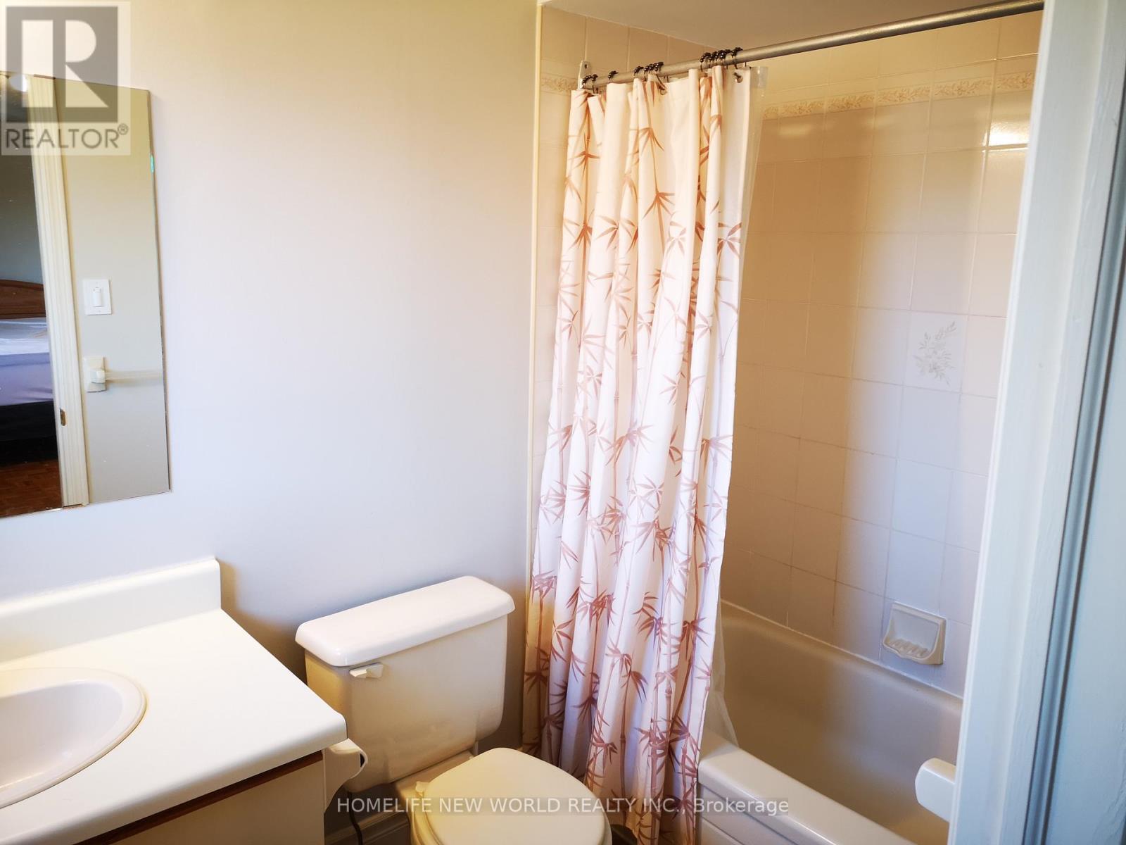 4471 Weeping Willow Drive, Mississauga, Ontario  L5V 1K2 - Photo 11 - W12539266