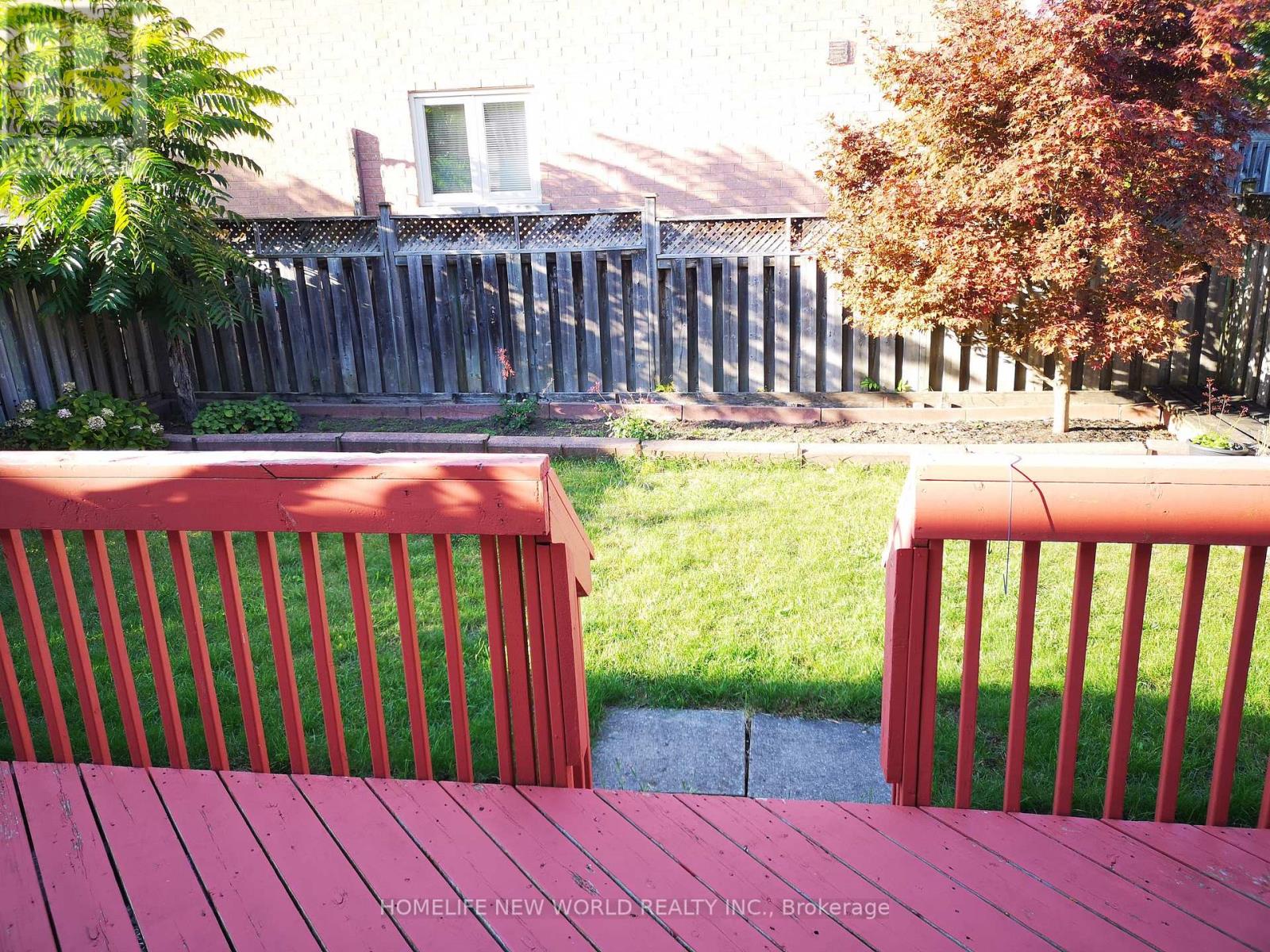 4471 Weeping Willow Drive, Mississauga, Ontario  L5V 1K2 - Photo 9 - W12539266