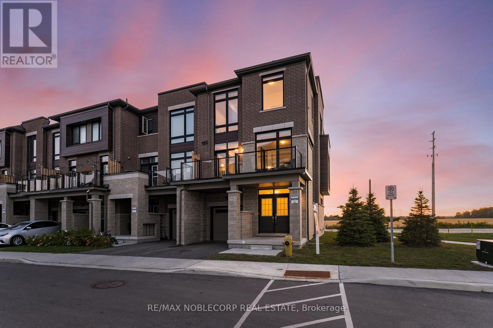 Property at 75 HOLYROOD CRESCENT image 4