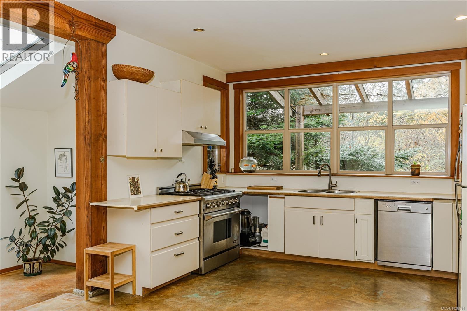 210 Epron Rd, Salt Spring, British Columbia  V8K 1C7 - Photo 14 - 1020071