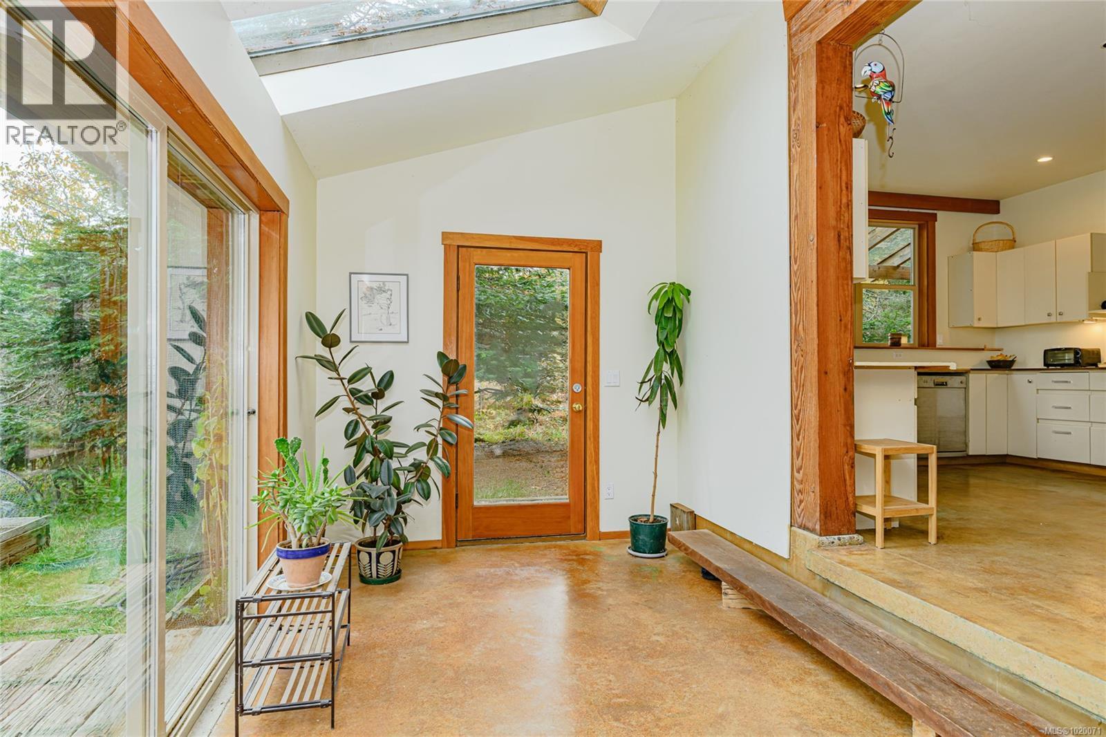 210 Epron Rd, Salt Spring, British Columbia  V8K 1C7 - Photo 18 - 1020071