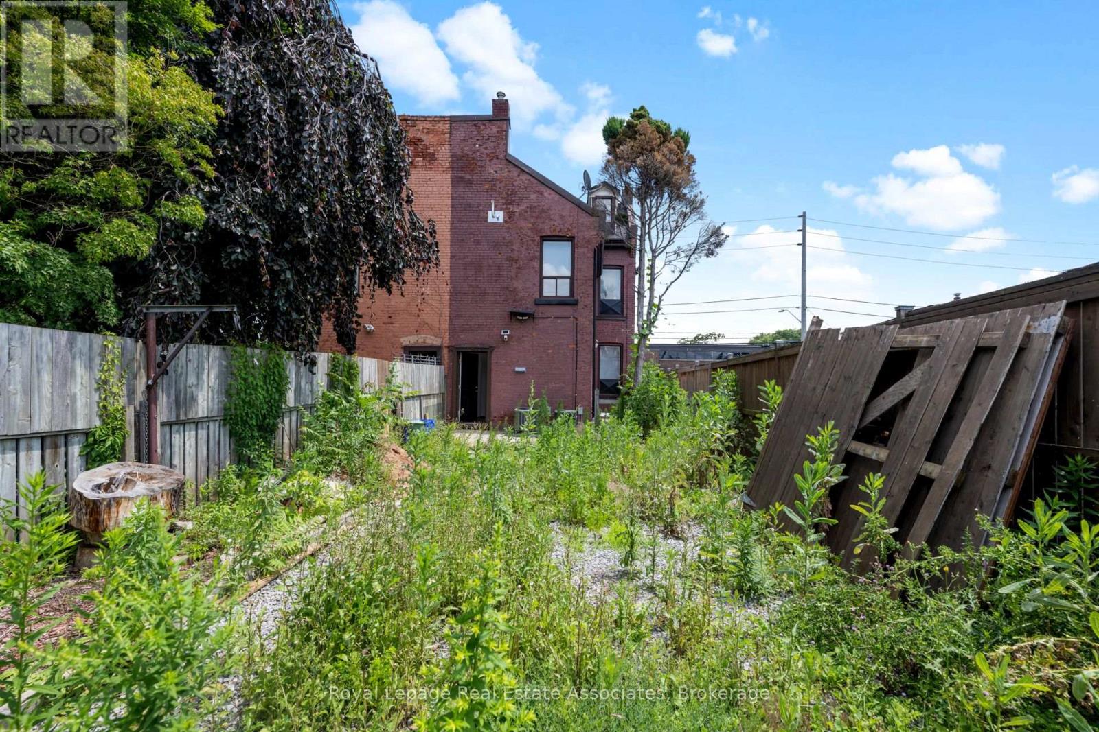 #a - 153 Bay Street N, Hamilton, Ontario  L8R 2P5 - Photo 15 - X12539194