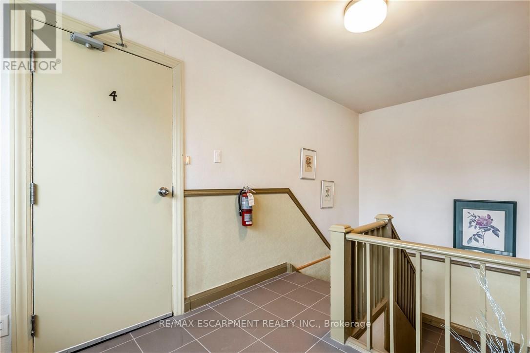 13 Mcmaster Avenue, Welland, Ontario  L3B 3S6 - Photo 14 - X12539272