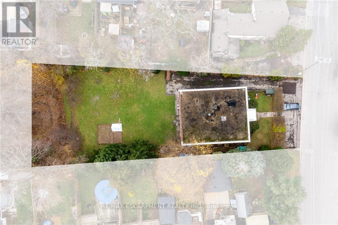 13 Mcmaster Avenue, Welland, Ontario  L3B 3S6 - Photo 3 - X12539272