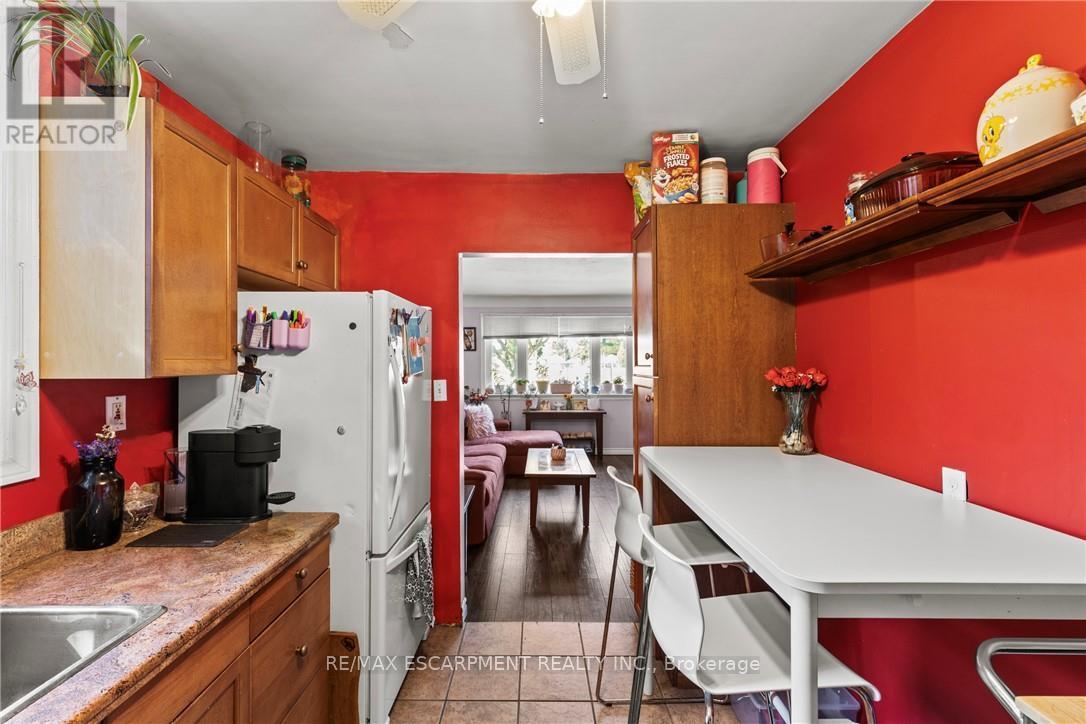 147 Summerhill Avenue, Hamilton, Ontario  L8K 3N5 - Photo 12 - X12539288