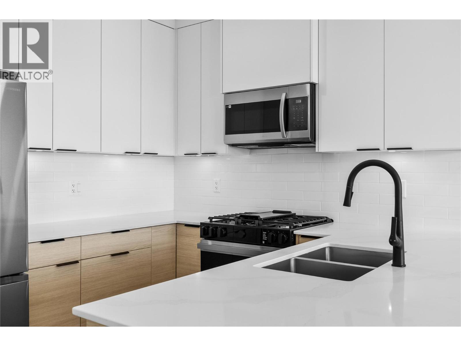 5300 Main Street Unit# 203 Kelowna Photo 6