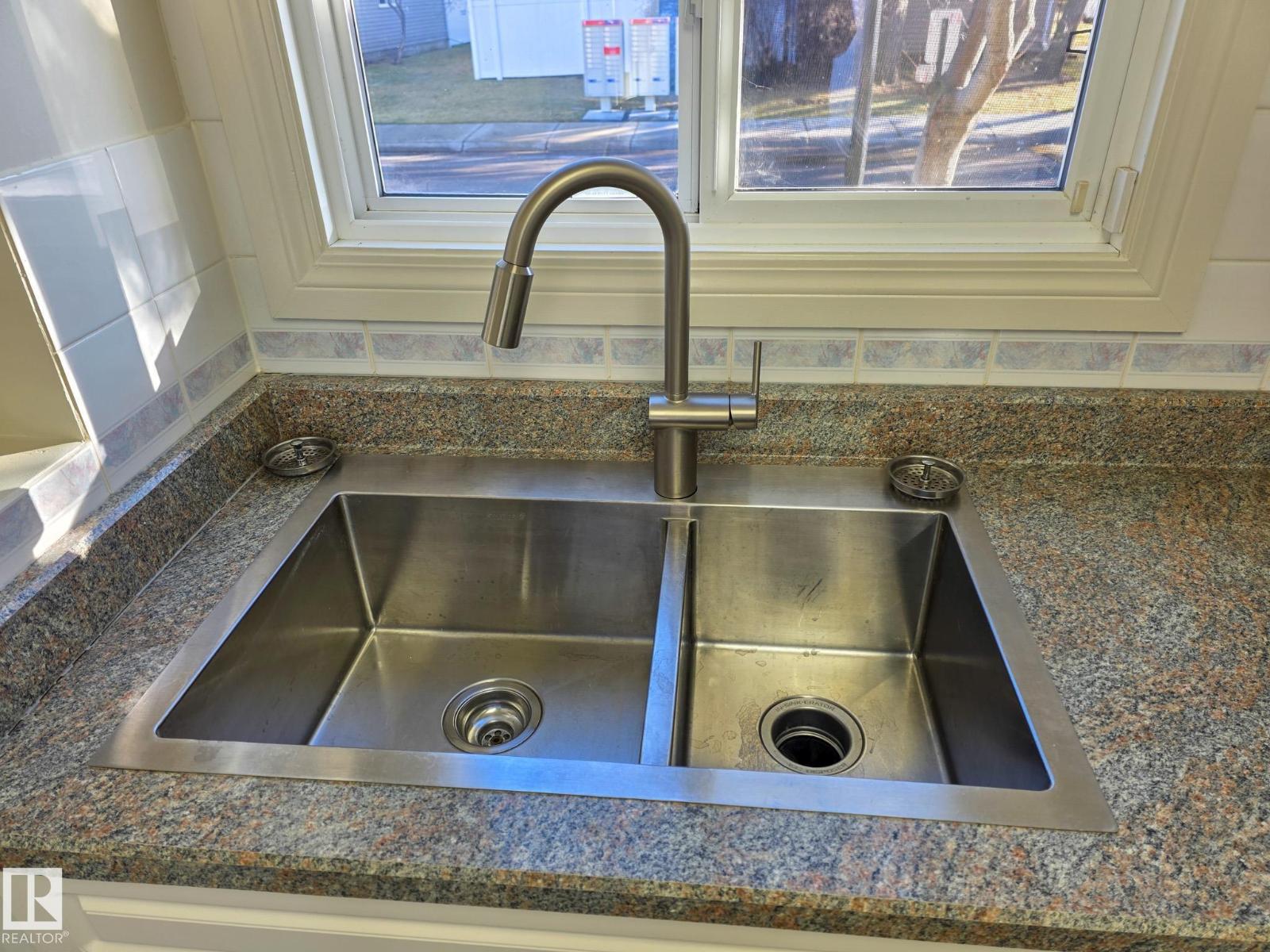 #110 87 Brookwood Dr, Spruce Grove, Alberta  T5Z 1A4 - Photo 3 - E4465519